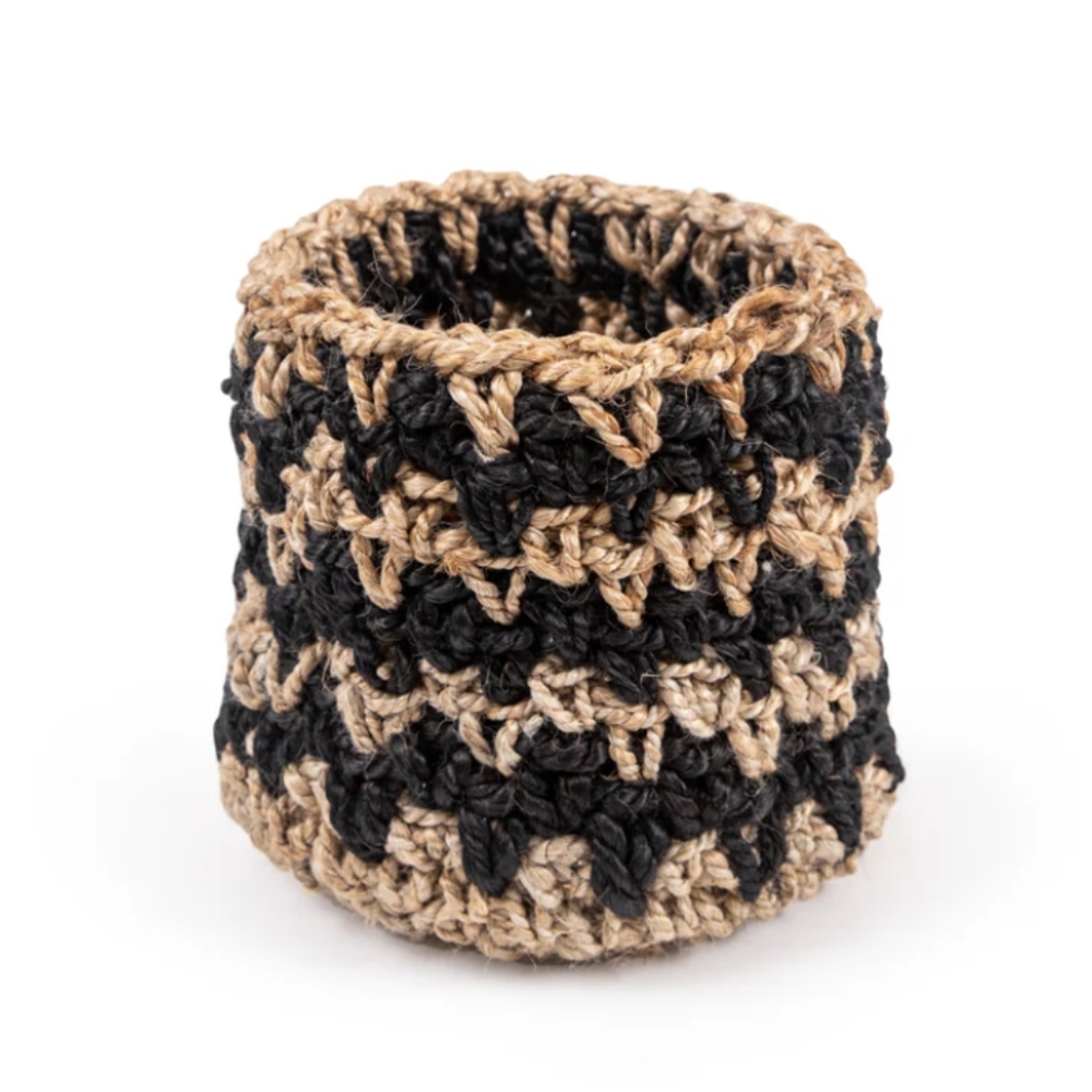 New with Tags Sugarboo & Co Medium Knitted Black Jute Basket Planter